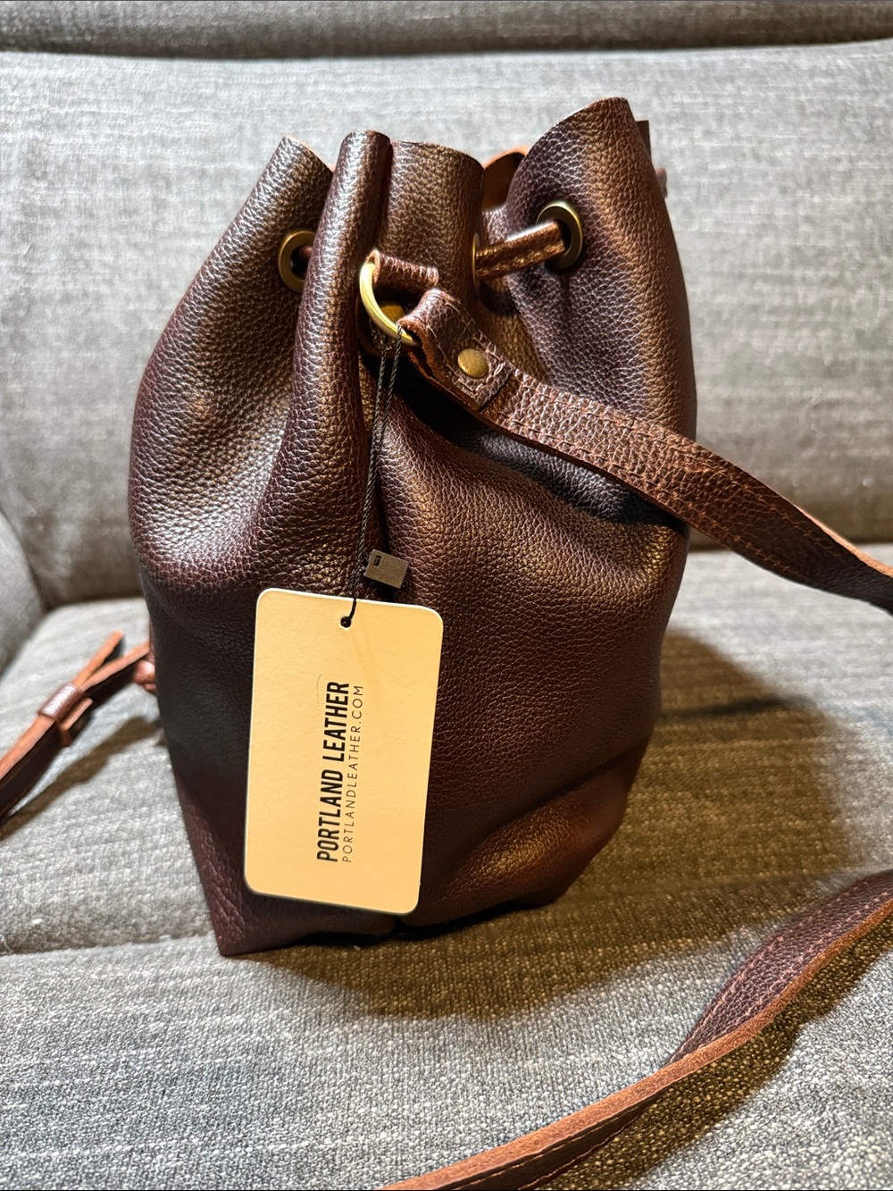 Portland Leather Large Drawstring Bucket Bag In Coldbrew - Picture 2 of 8